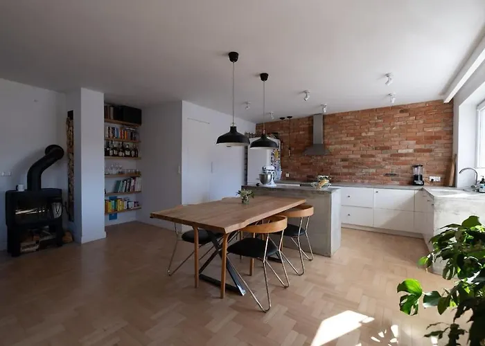 Spacious Family Old Town Apartment