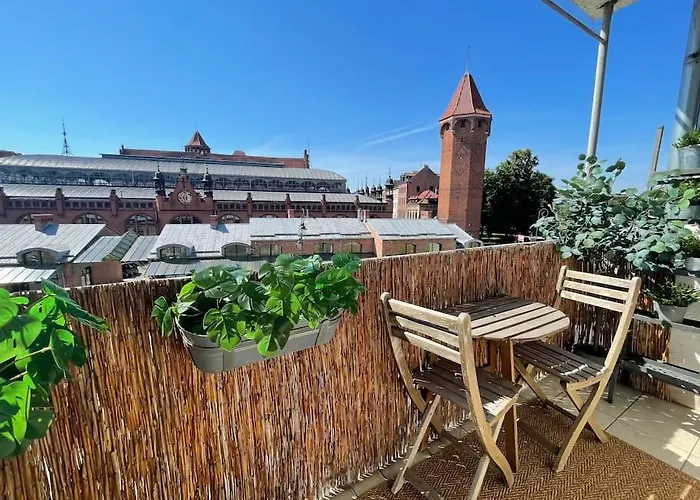 Spacious Family Old Town Apartment *