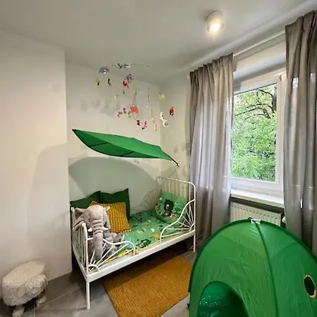 Spacious Family Old Town Apartment